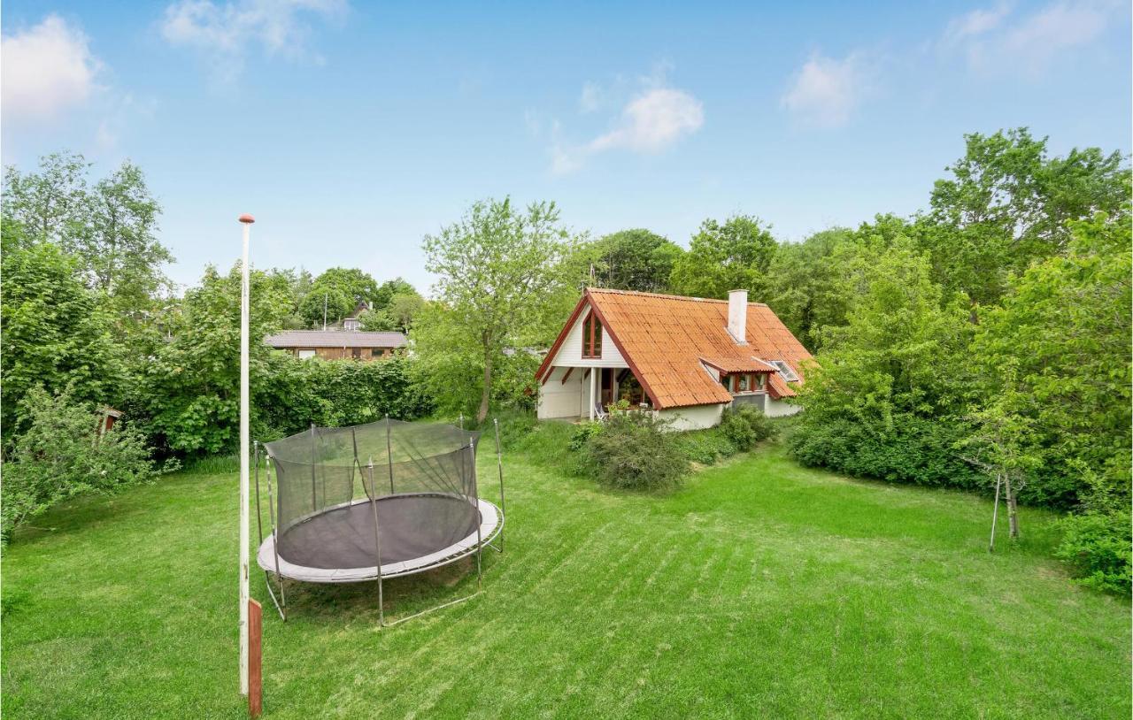 Amazing Home In Logstrup With Kitchen エクステリア 写真