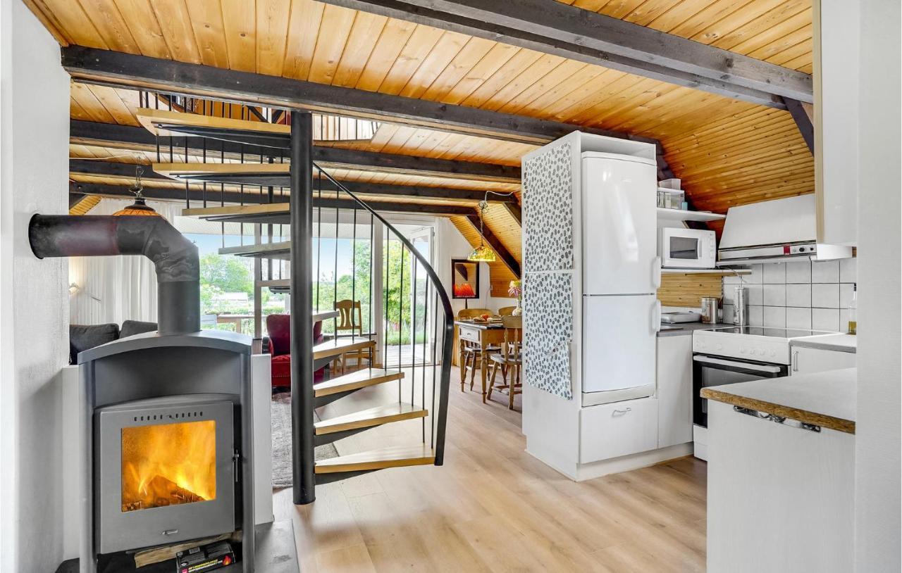 Amazing Home In Logstrup With Kitchen エクステリア 写真