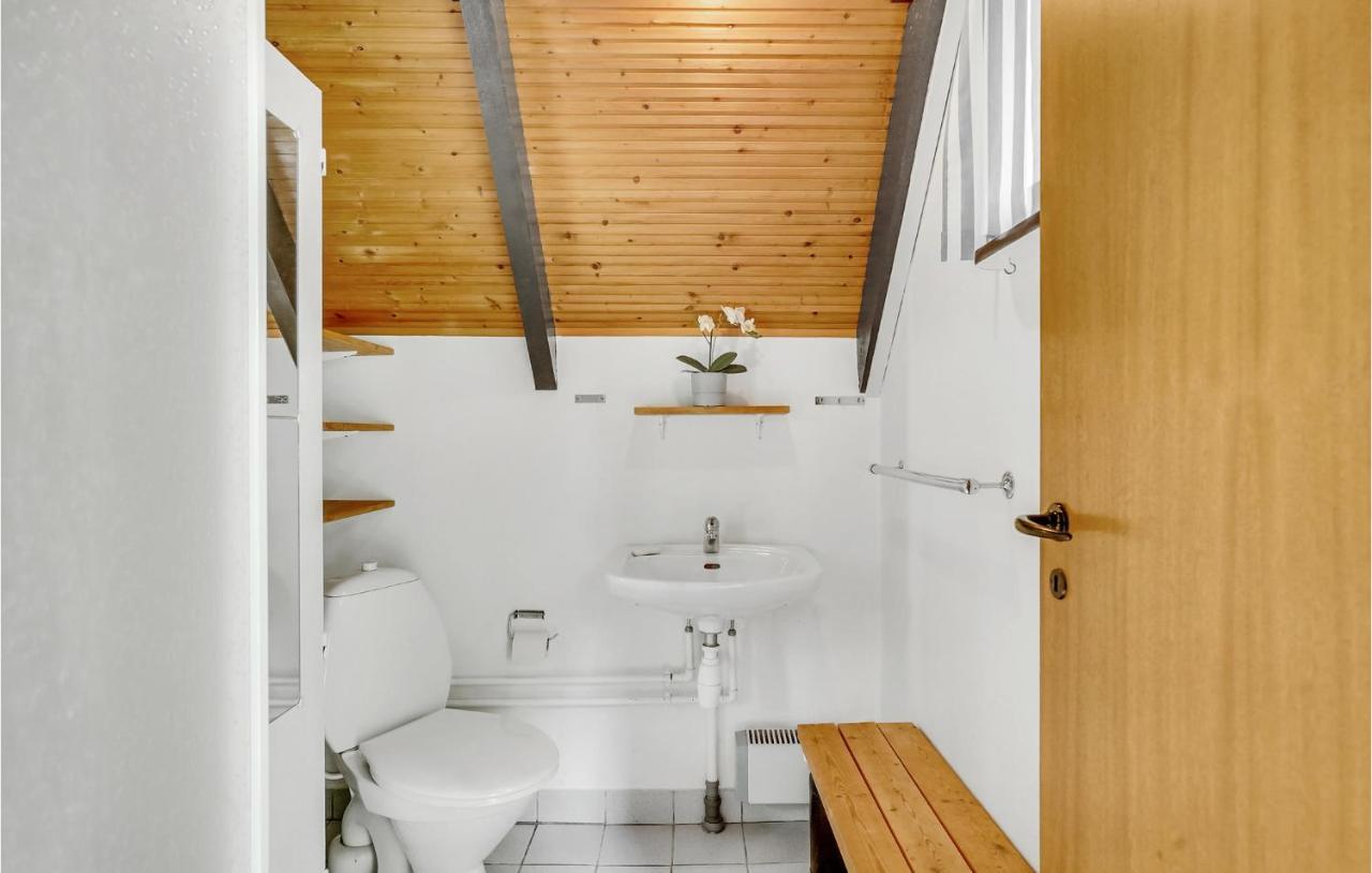 Amazing Home In Logstrup With Kitchen エクステリア 写真